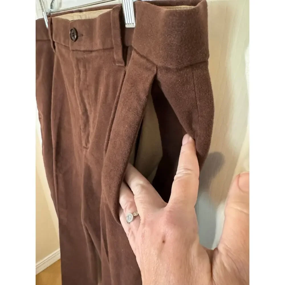 Banana Republic Men's Traveler Pleated Relaxed Moleskin Trousers Brown 36 Short